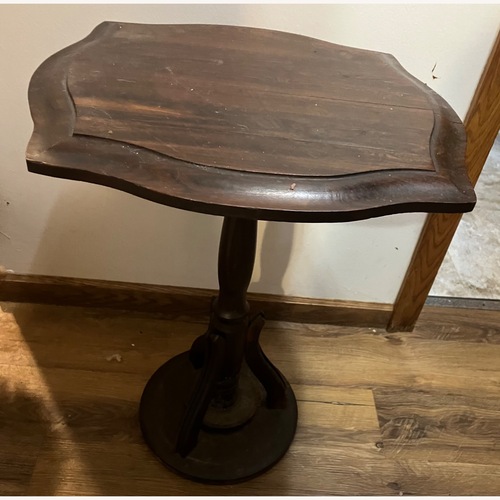 Used Bombay Company Scalloped Edge Pedestal Side Table for sale on AptDeco