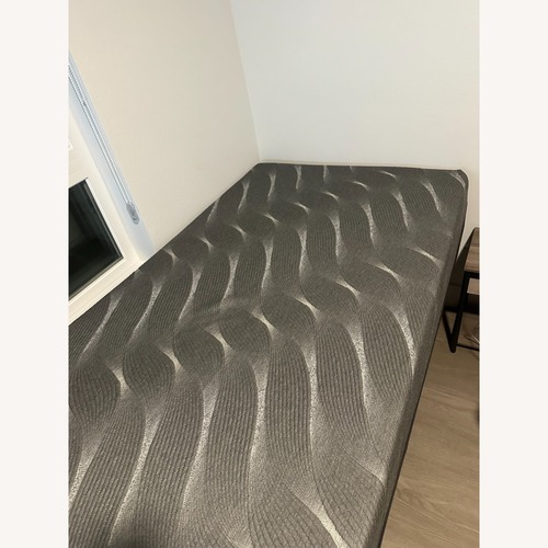 Used Adjustable Half Split King Bed & Bedframe for sale on AptDeco