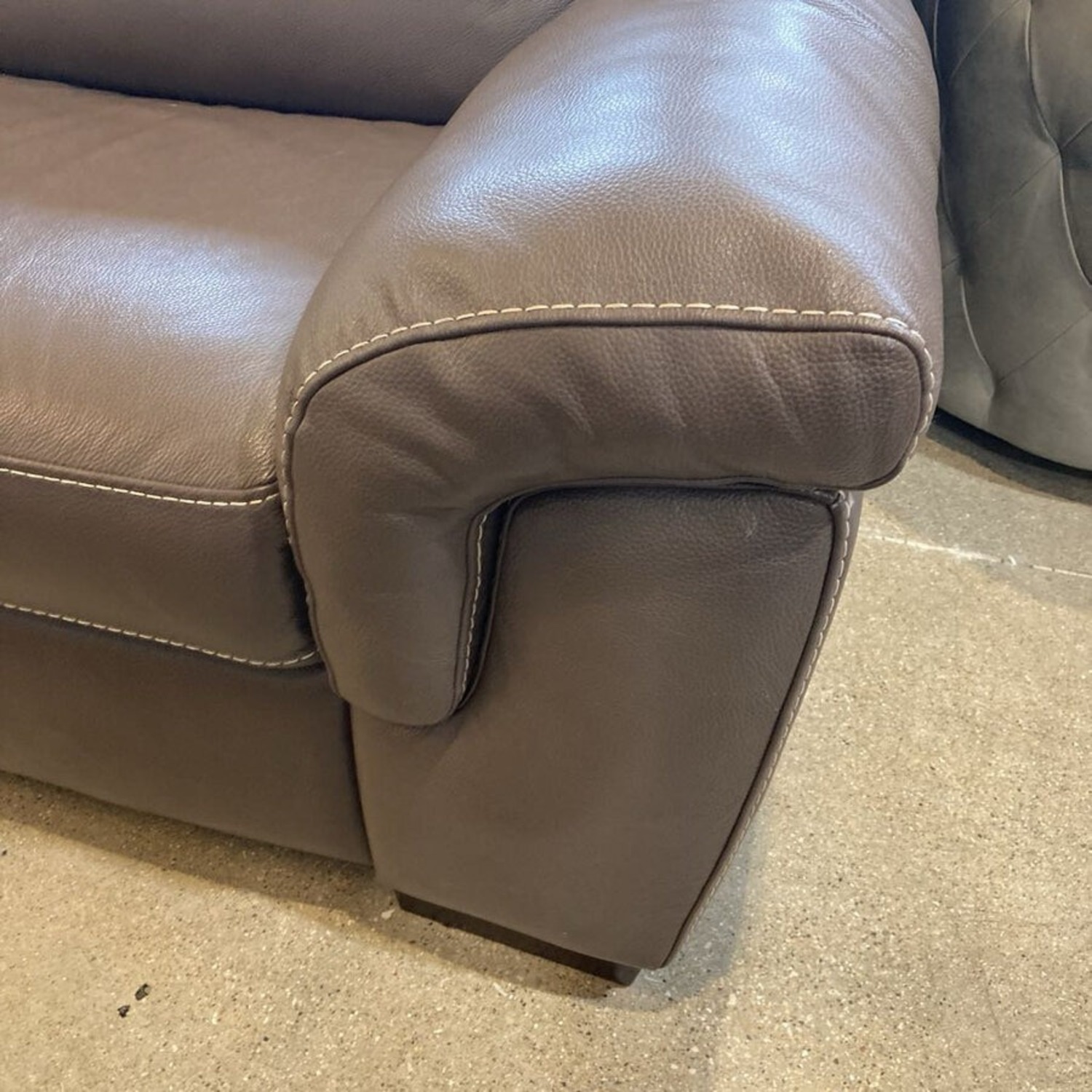 MotoMotion Custom Leather Dual Recliner Loveseat - image-6