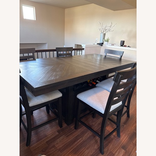 Used American Furniture Manufacturing Dining Set for sale on AptDeco