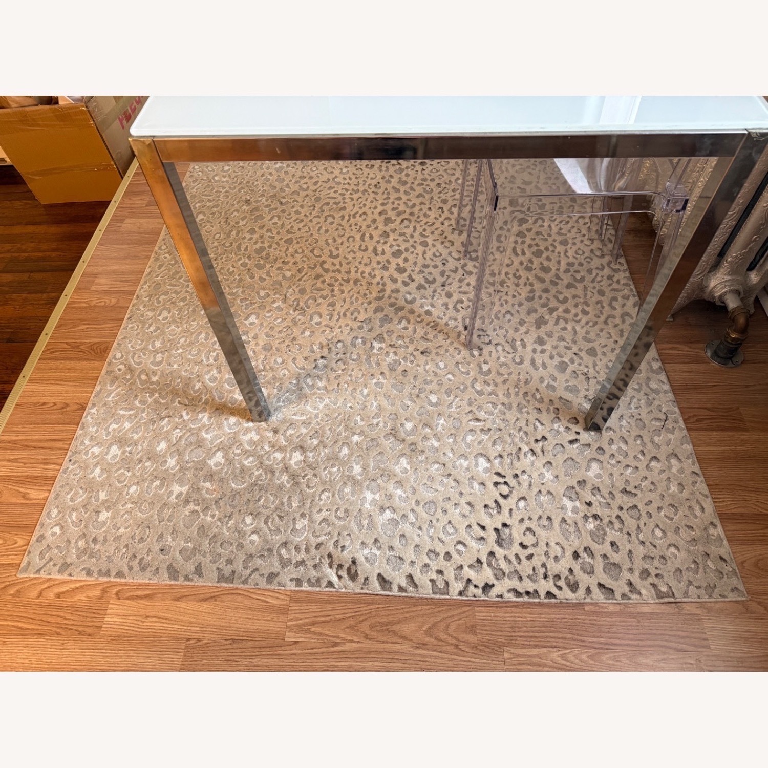 Snow Leopard Contemporary Rug 5' x 8' - image-2
