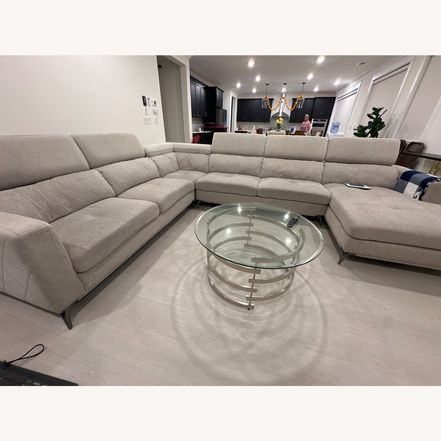 Sofia Vergara 7 Sectional Sofa - image-2