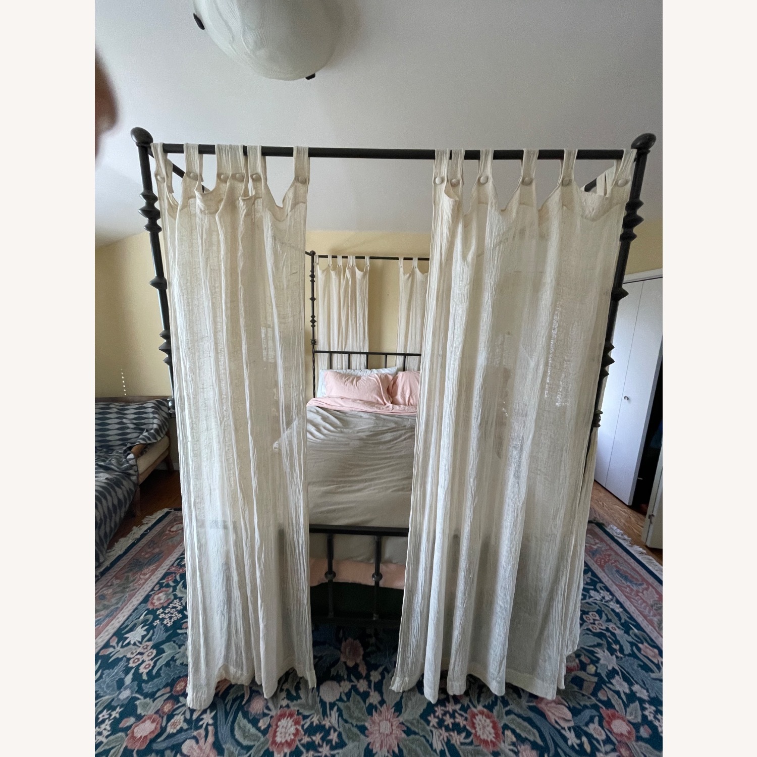 Kreiss Black Iron Queen Bed - image-3