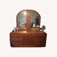 Oak Wood Dresser With Mirror