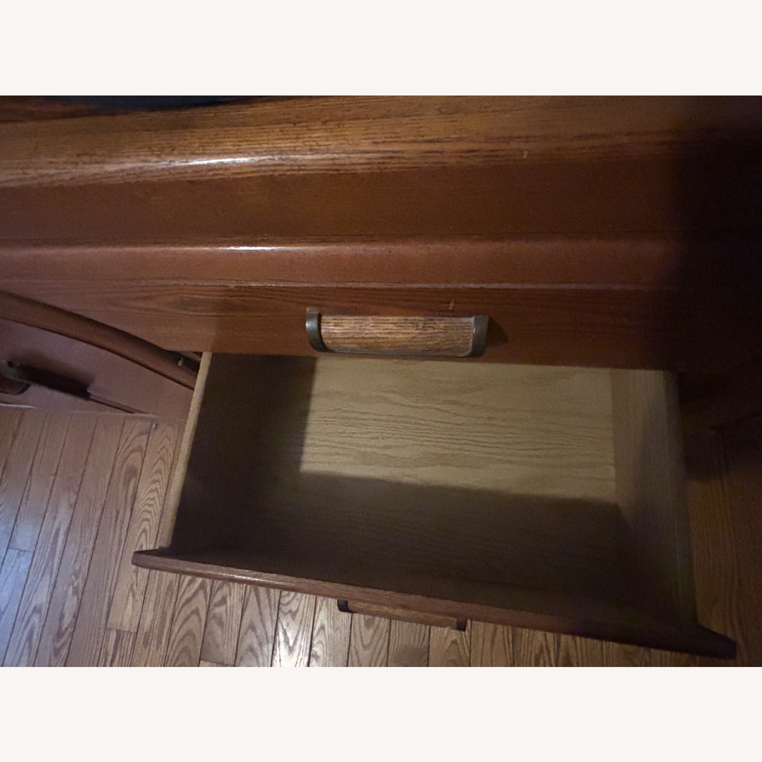 Oak Wood Dresser With Mirror  - image-4