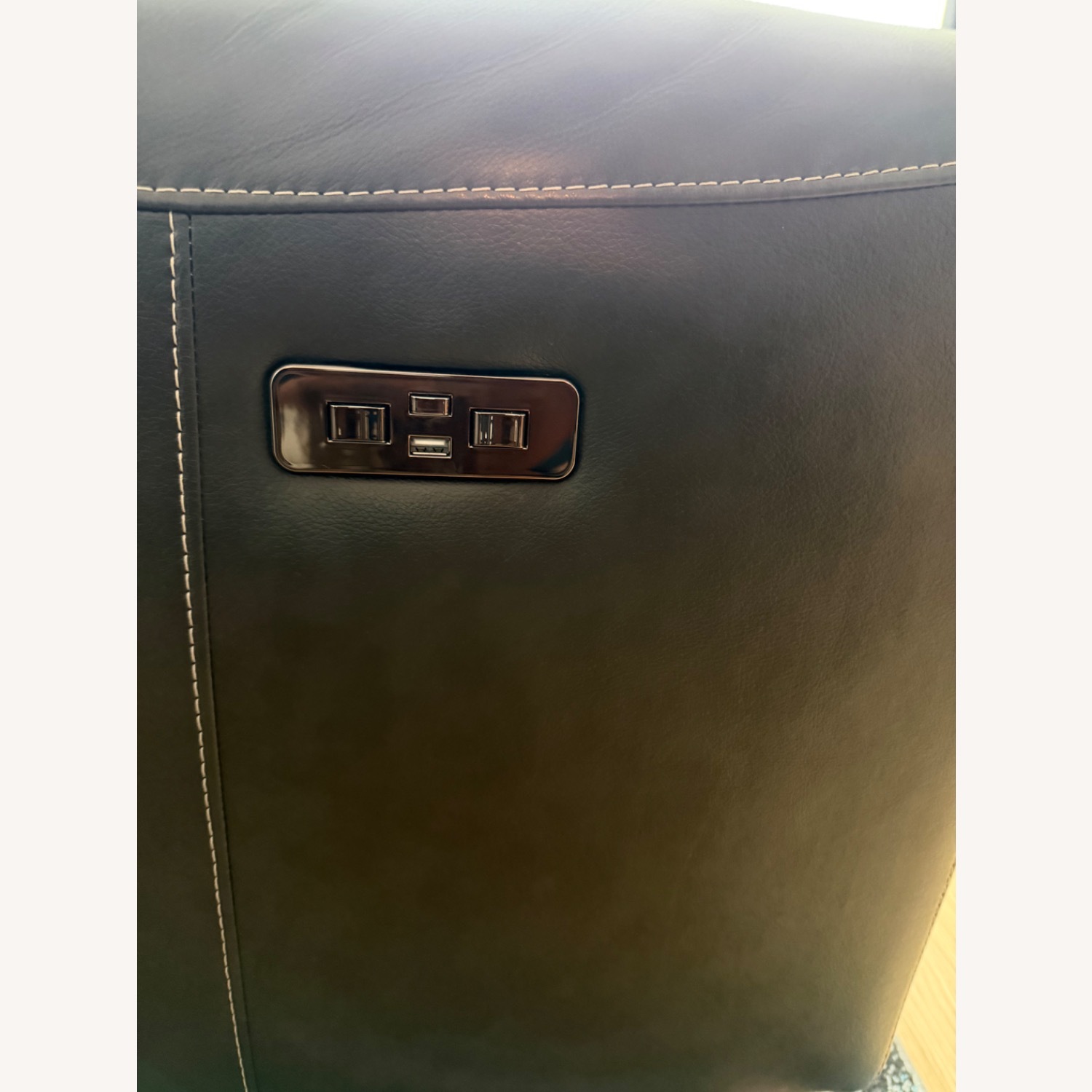 Raymour & Flanigan Graham Leather Loveseat - image-4