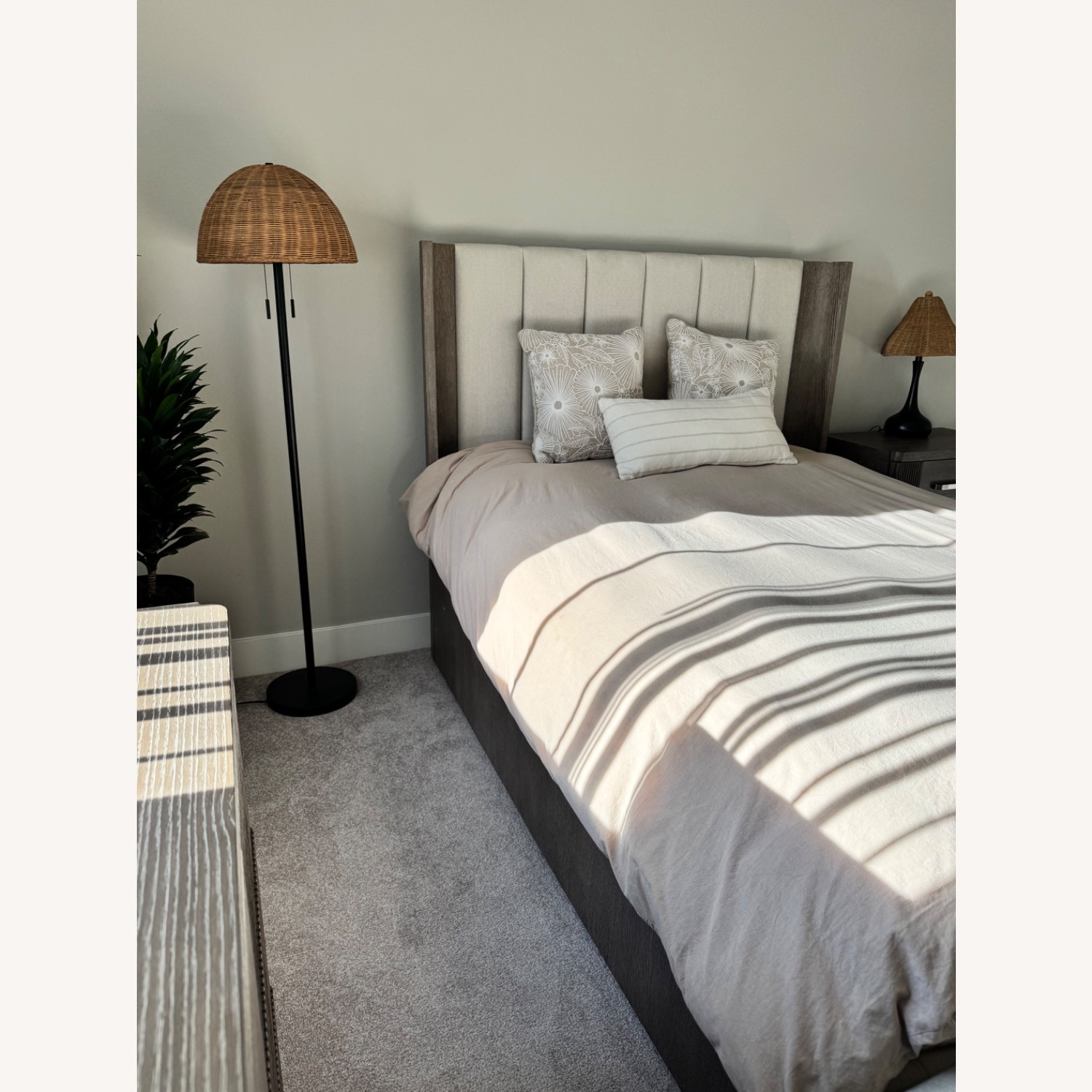 Frandlyn Queen Upholstered Bed with Storage - image-2