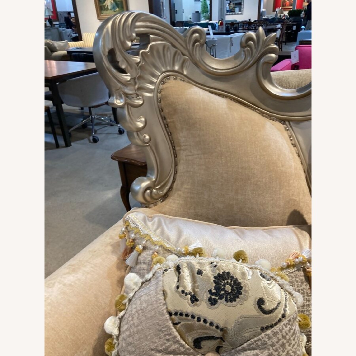 Acme Ranita Loveseat - image-3