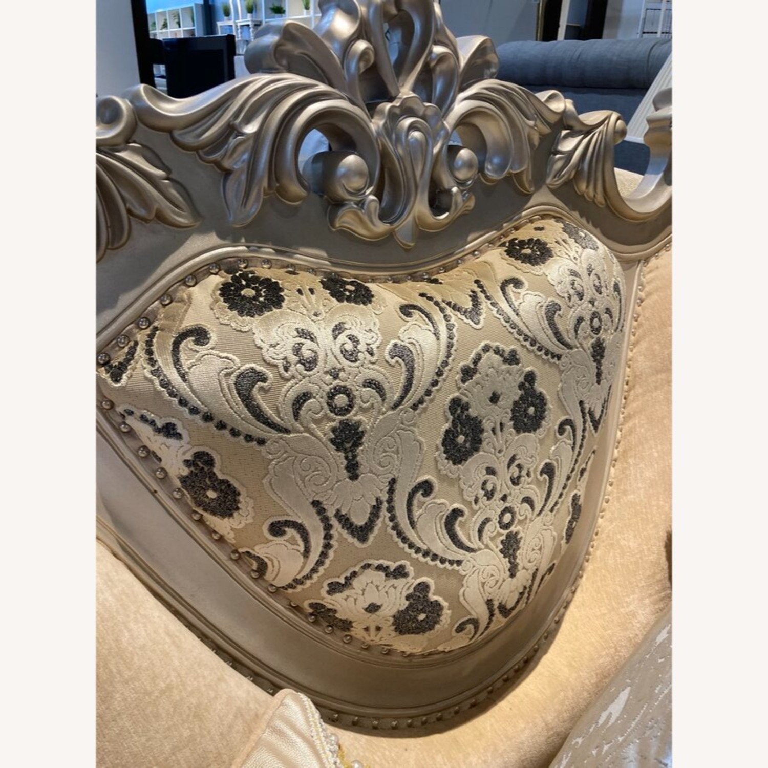 Acme Ranita Loveseat - image-6