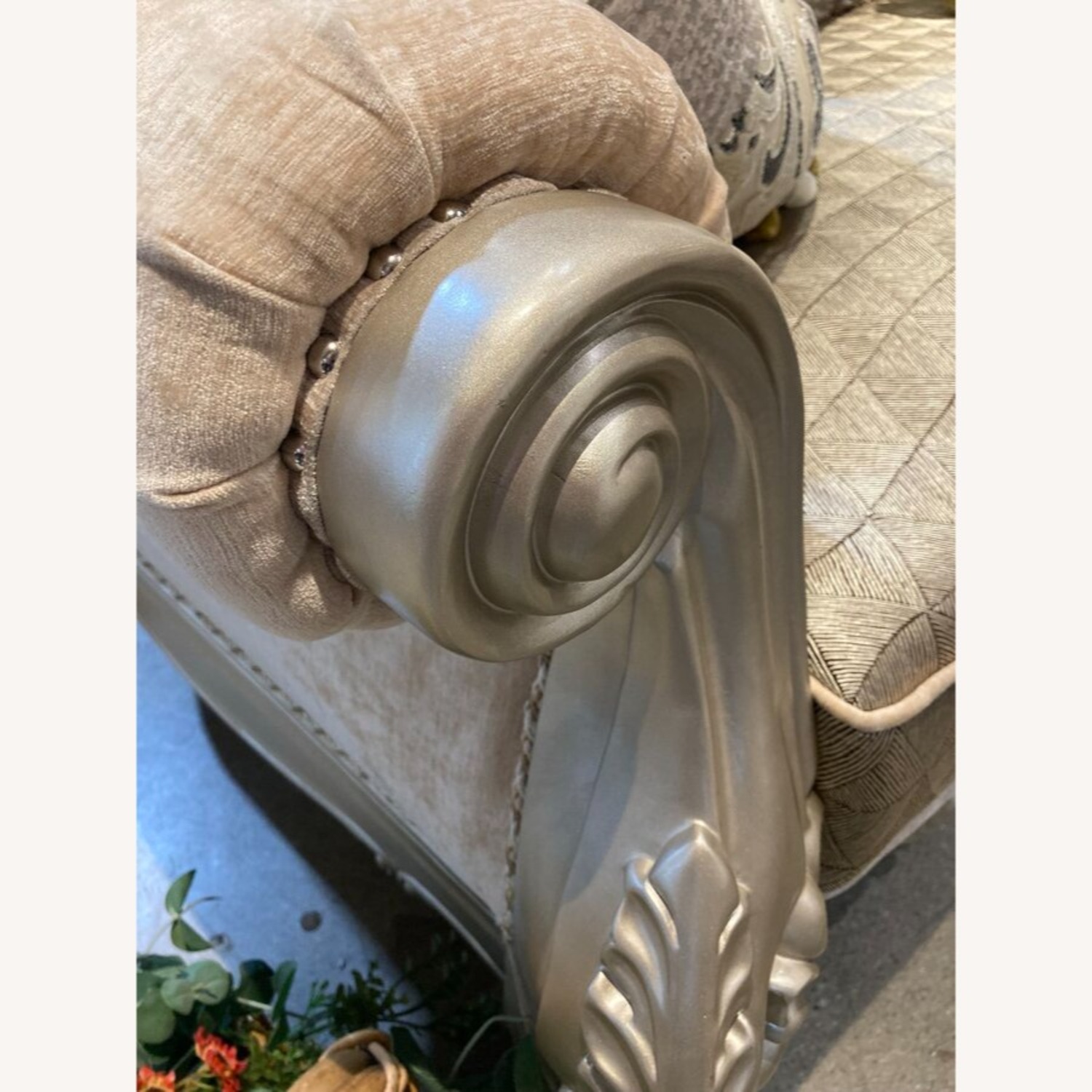 Acme Ranita Loveseat - image-8