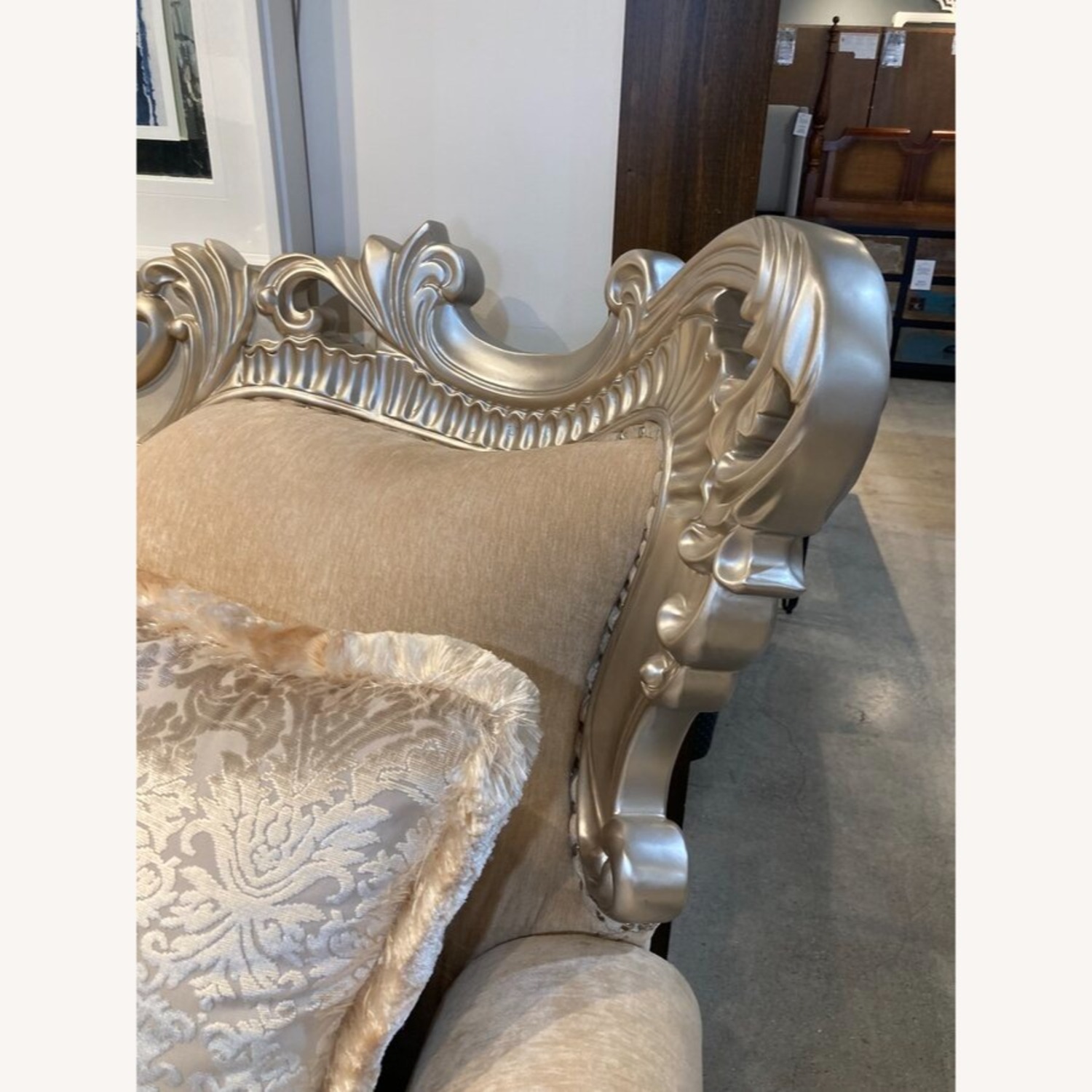 Contemporary Sofa - image-10