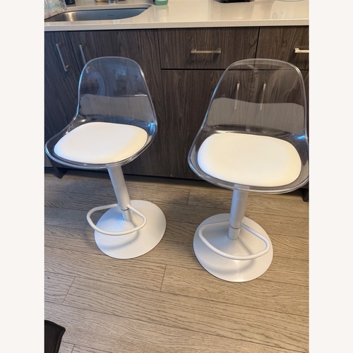 Used White Stools for sale on AptDeco