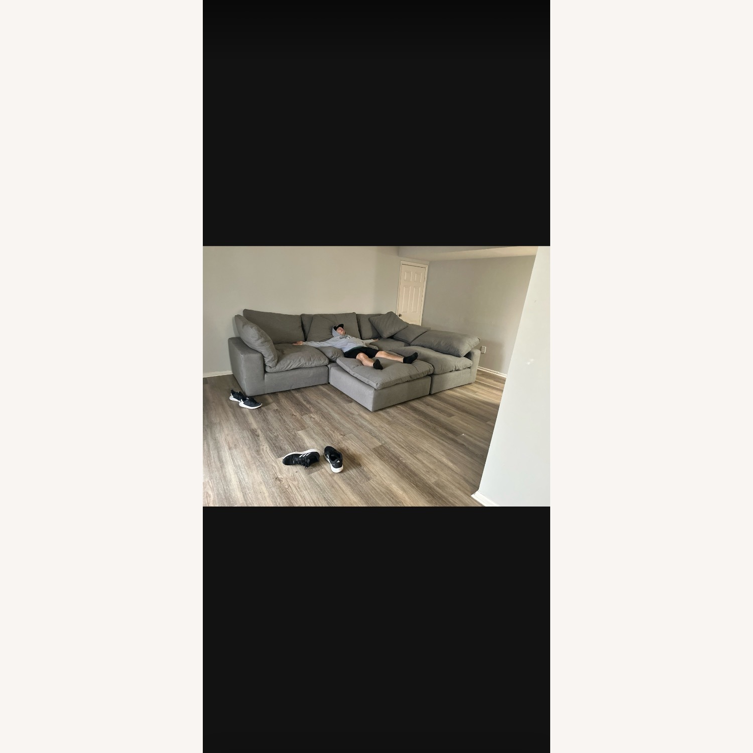 DreamFurniture Light Gray 3+ Piece Sectional - image-1