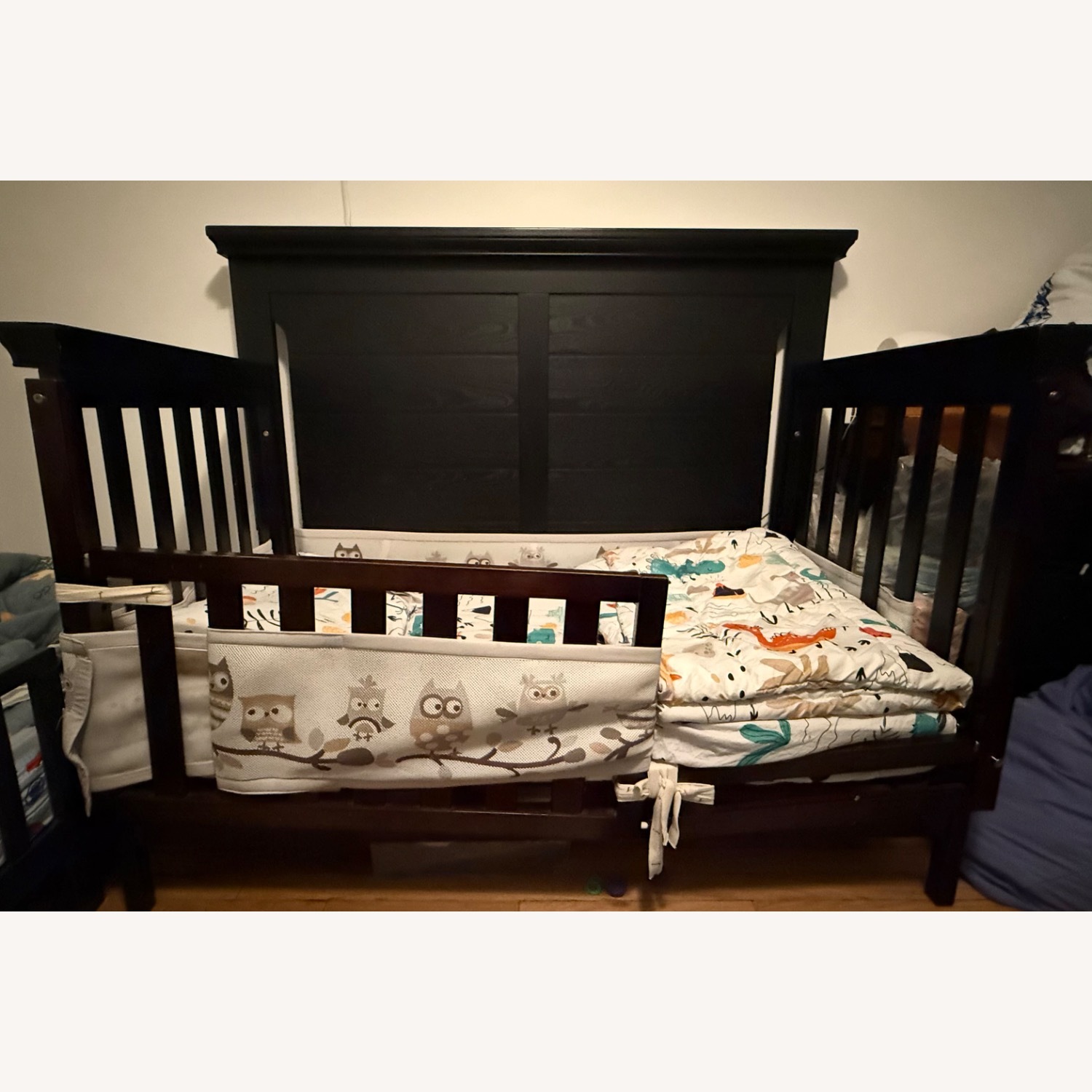 Overland Black Wood Crib 4-in-1 - image-2