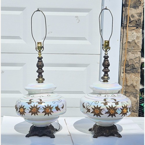 Used Vintage/Antique Finds Table Lamps for sale on AptDeco