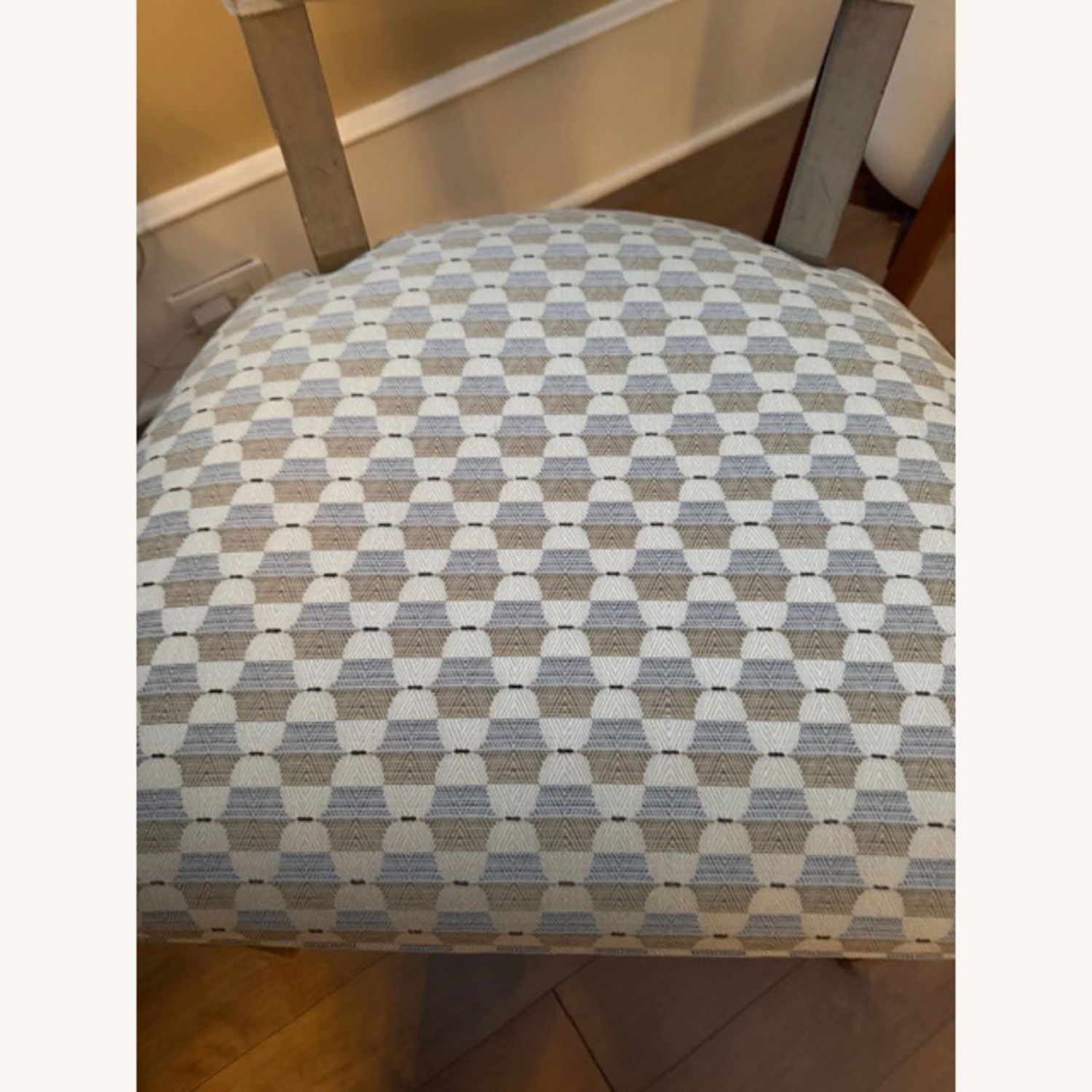 Ethan Allen Oak Table & Chairs - image-7