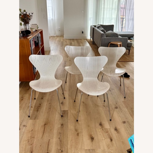 Used Fritz Hansen Series 7 Chairs in White (Set of 4) for sale on AptDeco