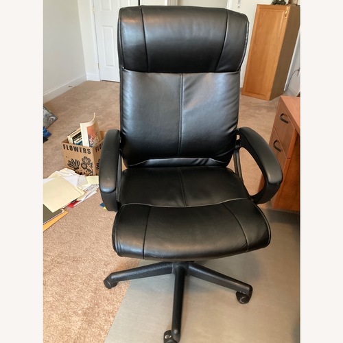 Used Raymour & Flanigan Black Office Chair for sale on AptDeco