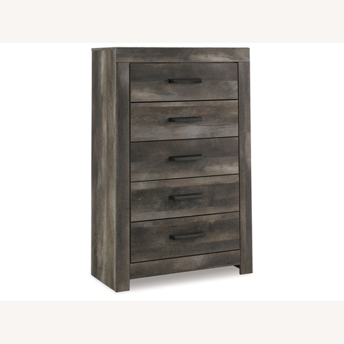 Used Wynnlow 5 Drawer Chest of Drawers for sale on AptDeco