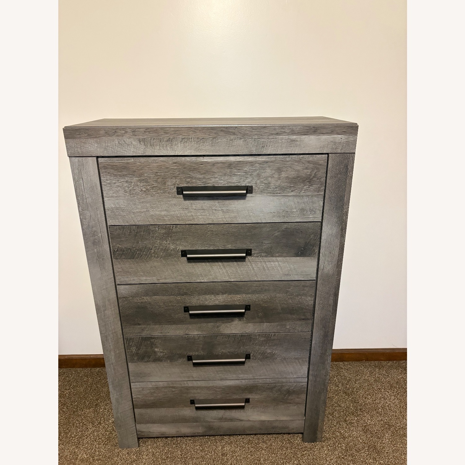 Wynnlow 5 Drawer Chest of Drawers - image-3