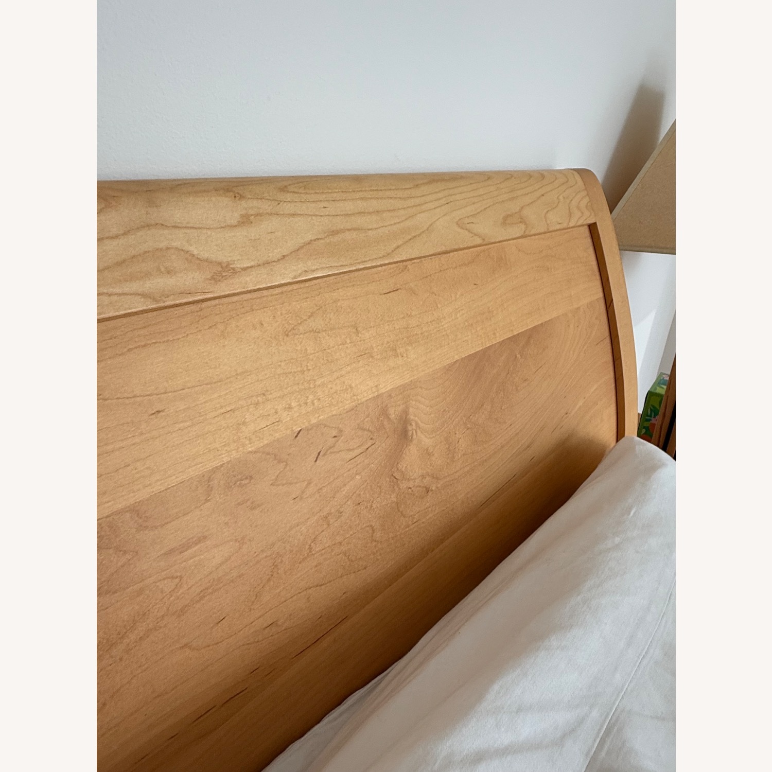 Pompanoosuc Mills Maple Wood Vernon Queen Bed - image-4