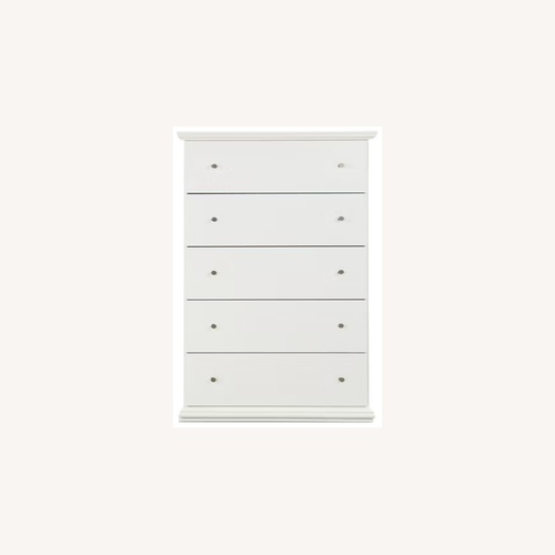 Used Jordan's Furniture Bostwick Shoals 5 Drawer Chest for sale on AptDeco