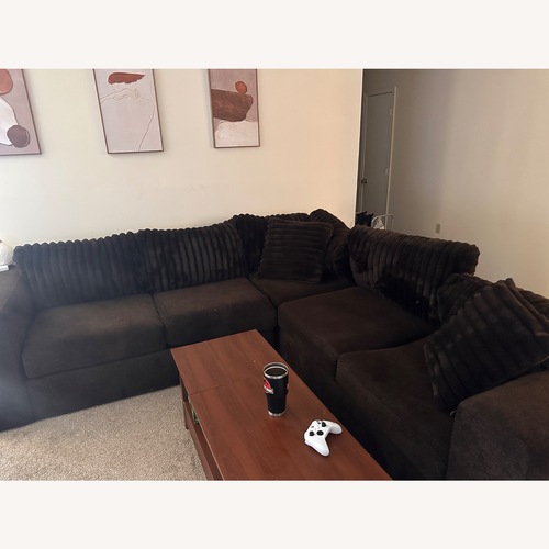 Used Value City Furniture 3+ Piece Sectionals for sale on AptDeco