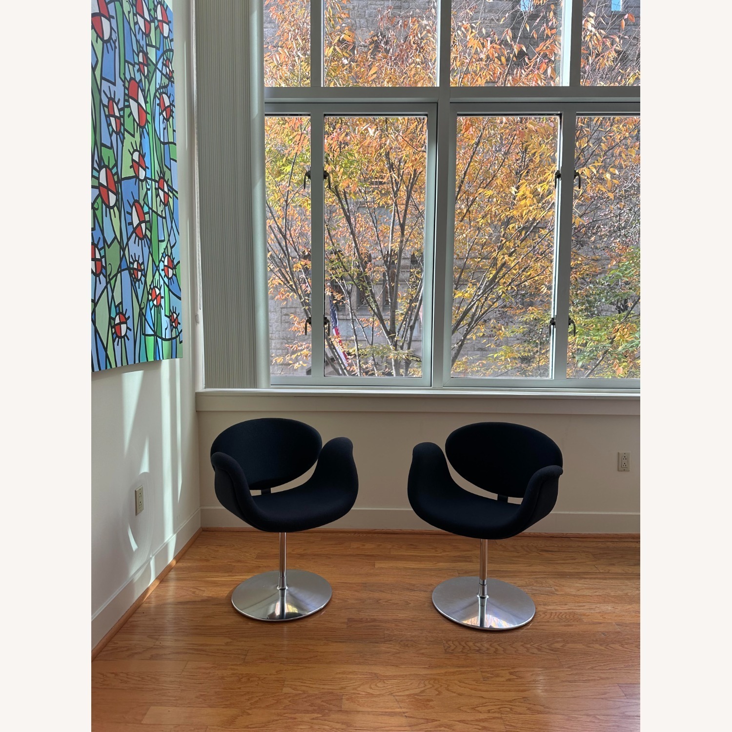 Pair of Artifort Pierre Paulin Little Tulip Chairs - image-12