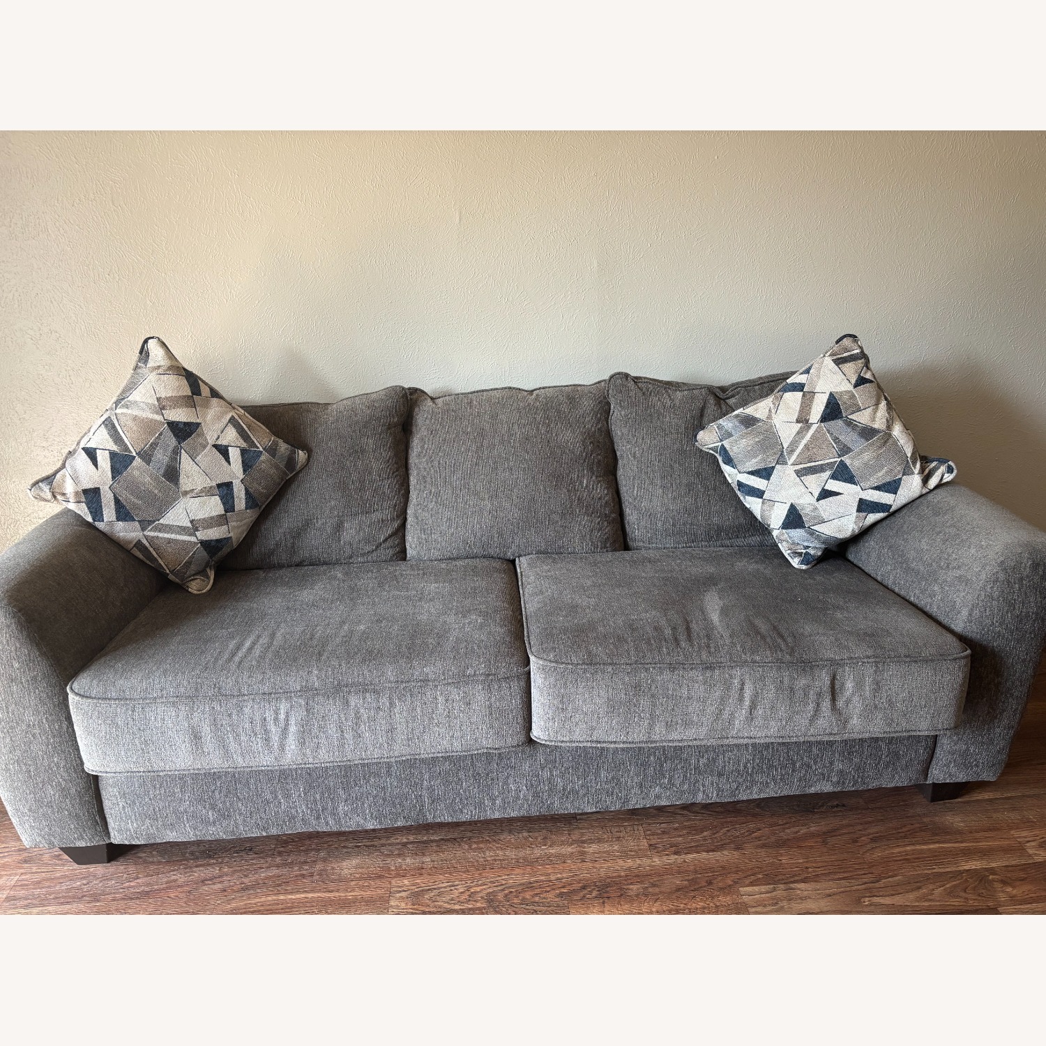 Rooms To Go 2 Seater Sofa - image-3