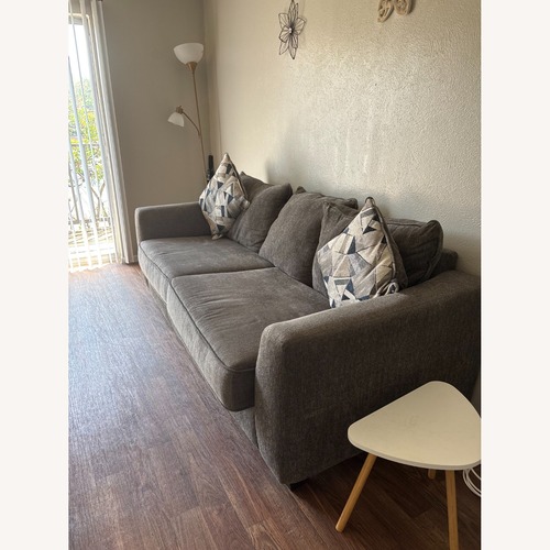 Used Rooms To Go  2 Seater Sofa for sale on AptDeco