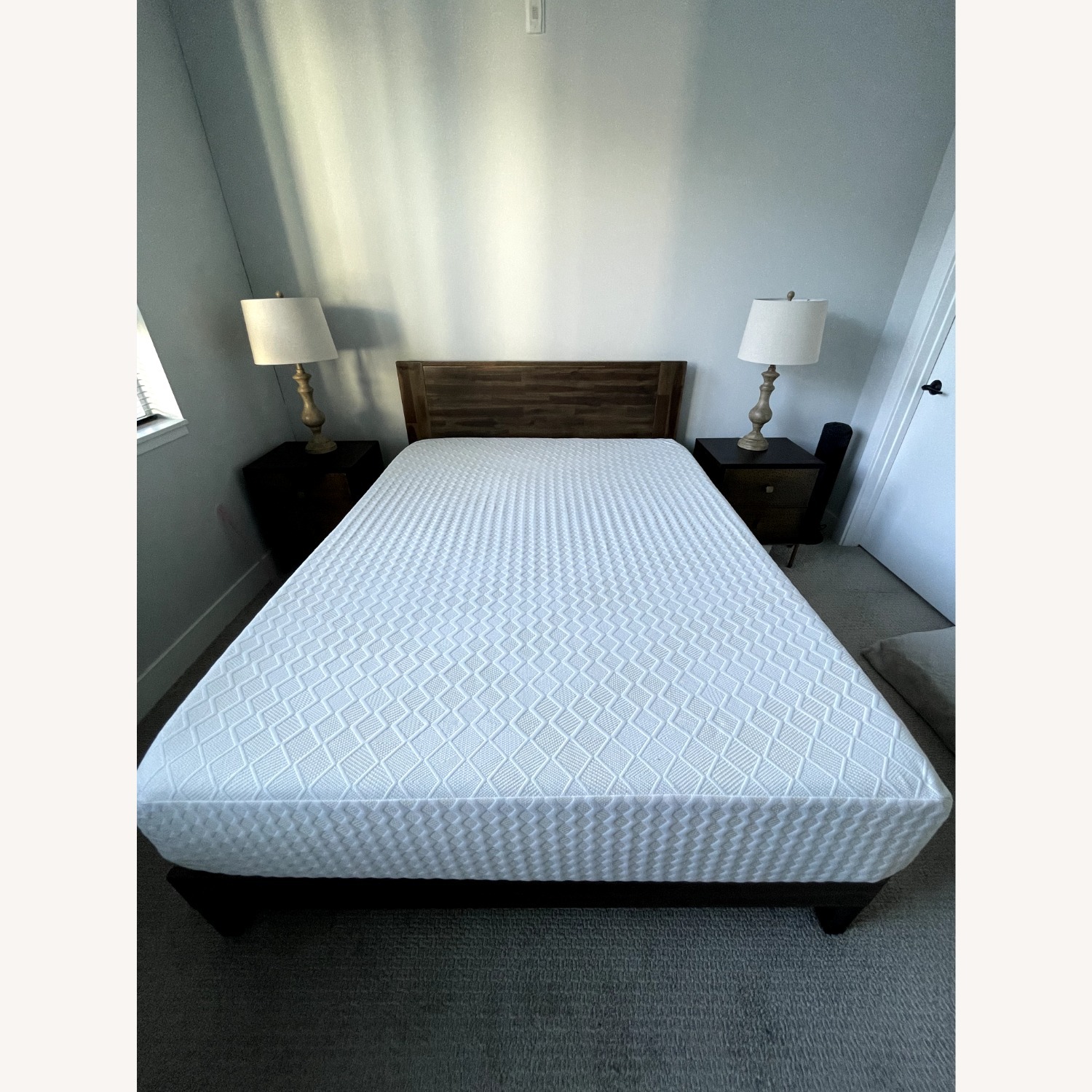 Montauk Furniture Dark Brown Wood Queen Bed - image-4