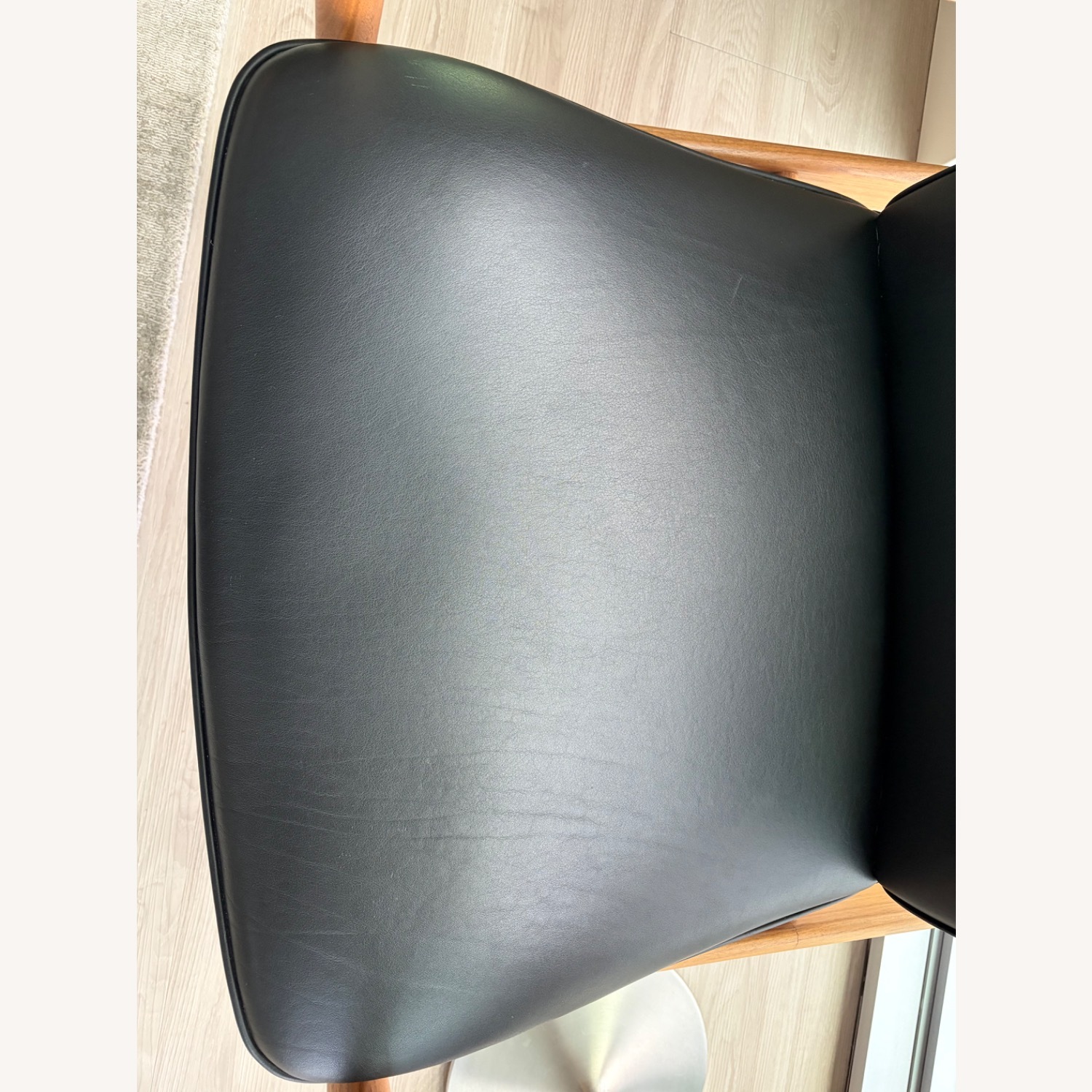 Saarinen & Eames  Modell 711 Black Leather Armchairs - image-20