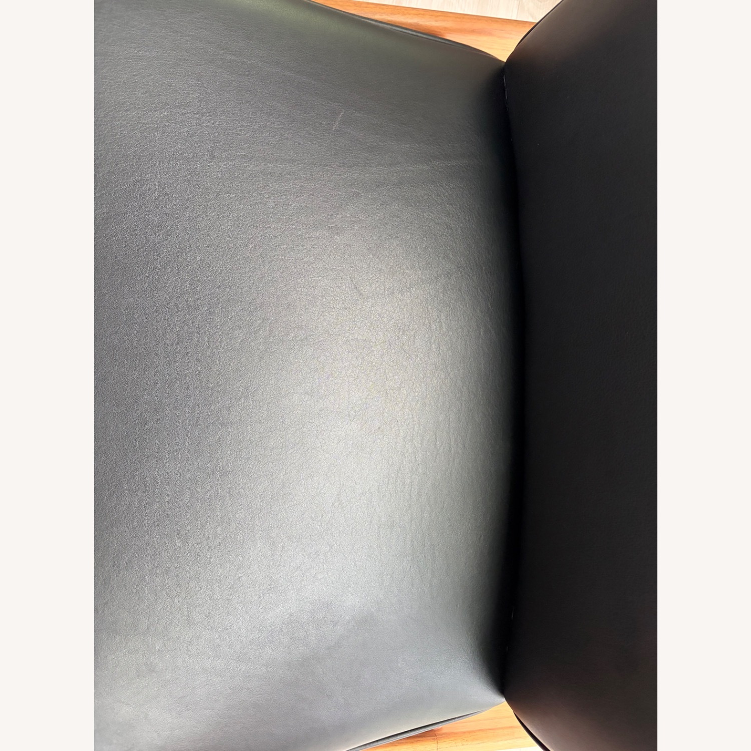 Saarinen & Eames  Modell 711 Black Leather Armchairs - image-21