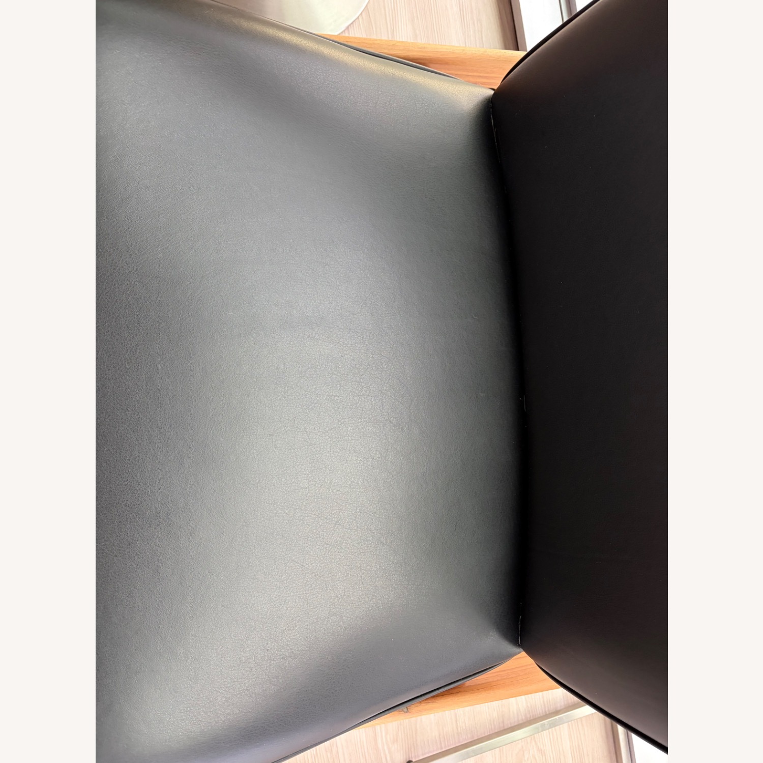 Saarinen & Eames  Modell 711 Black Leather Armchairs - image-15