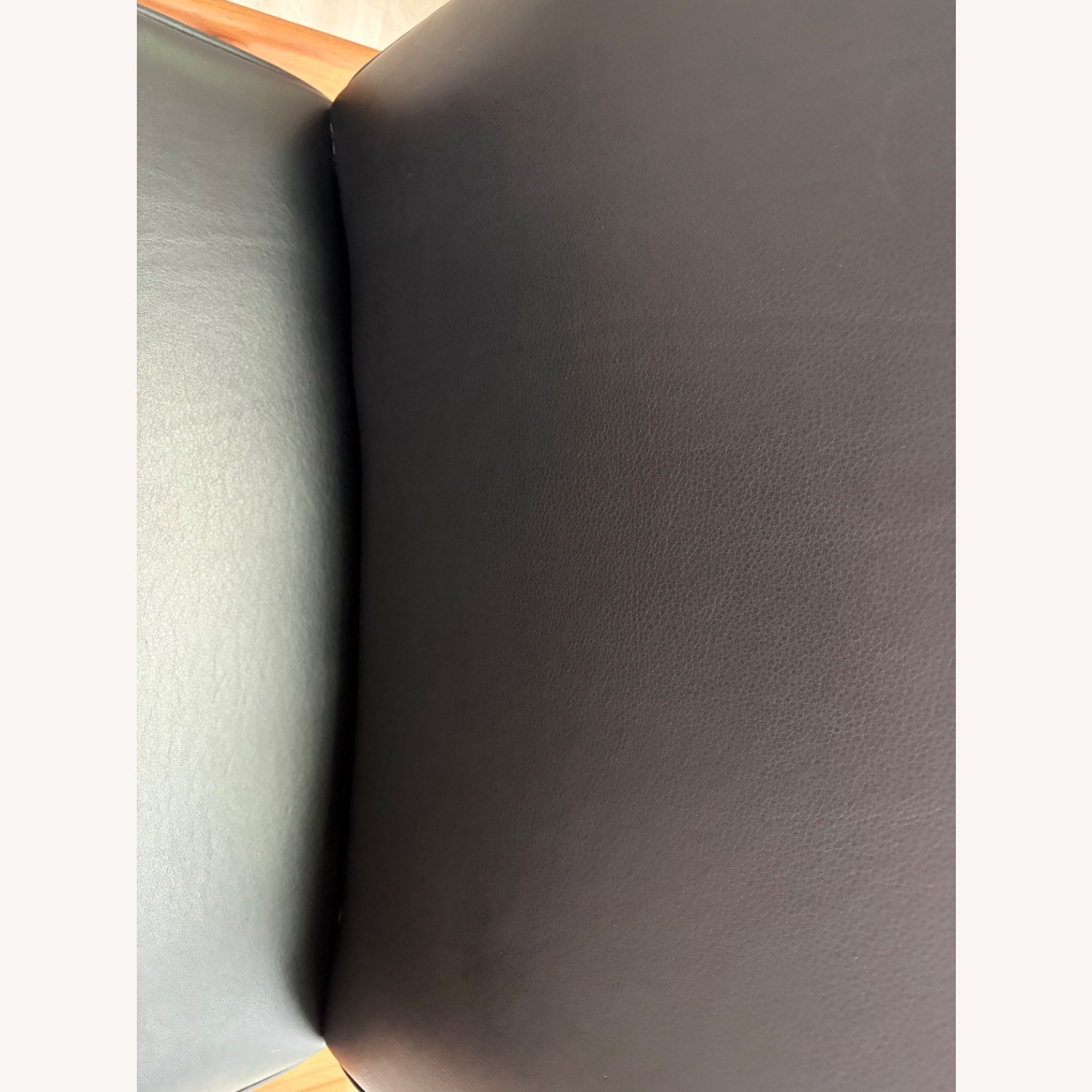 Saarinen & Eames  Modell 711 Black Leather Armchairs - image-19