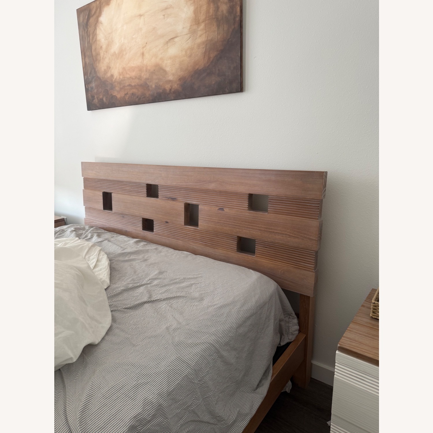 Rooms To Go Gardenia Pecan Finish Queen Bed  - image-2