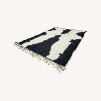 Black & White Geometric Wool Area Rug 5' x 7'