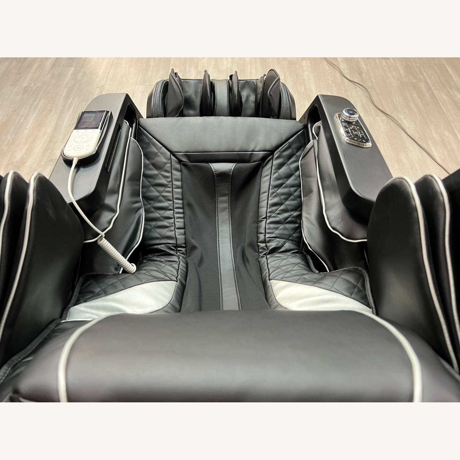 Inbox Zero Cello 2026  Massage Chair With Footrest - image-8