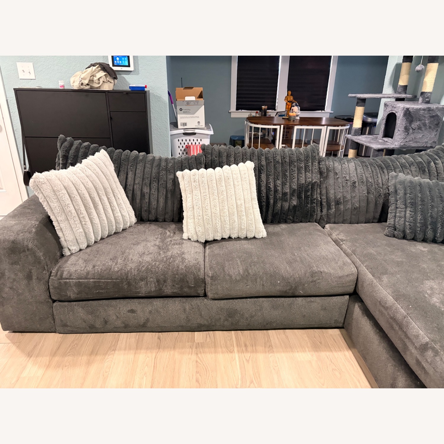 Rooms To Go Light Gray 2 Piece Sectional - image-2