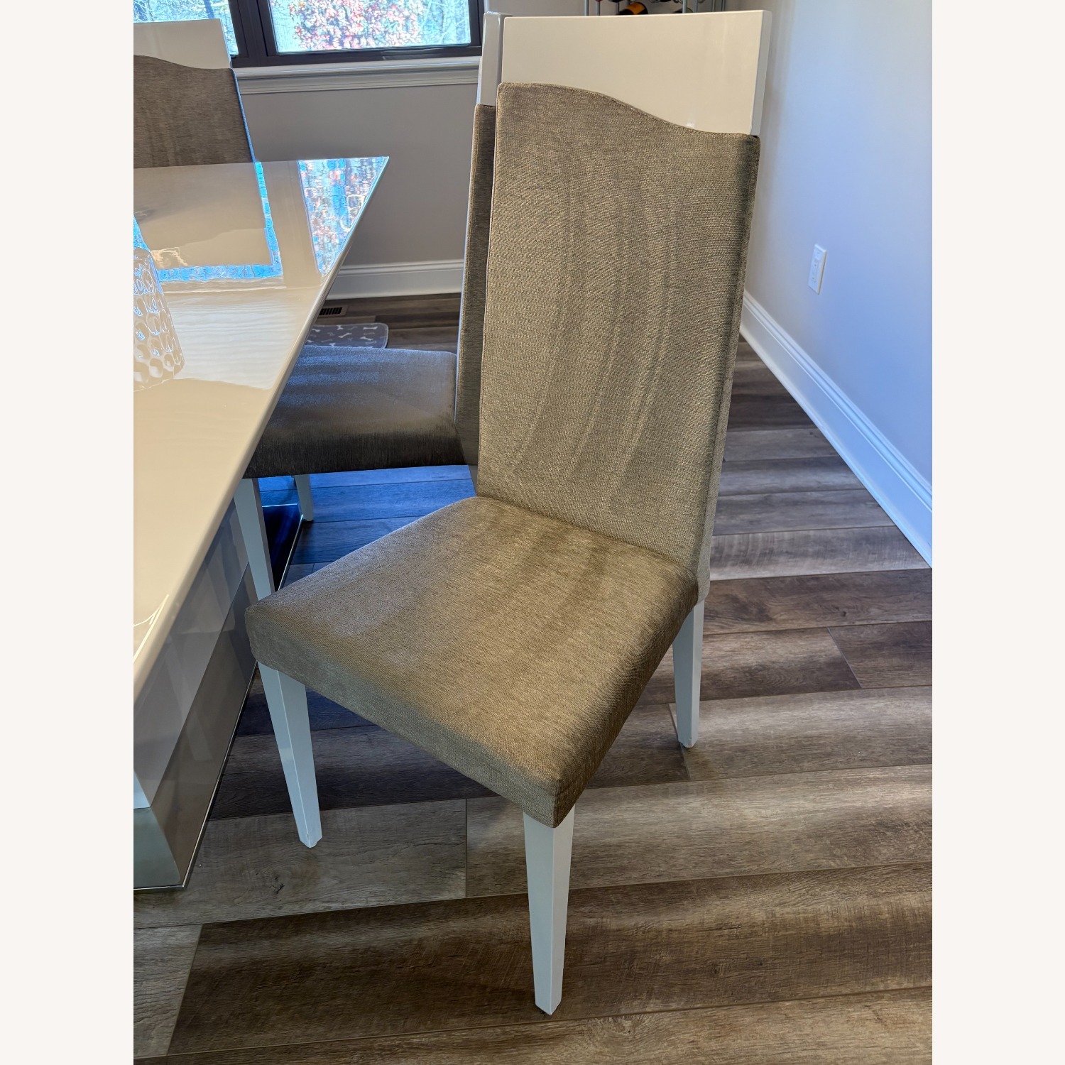 B-Modern Dining Table and 6 Matching Chairs - image-1