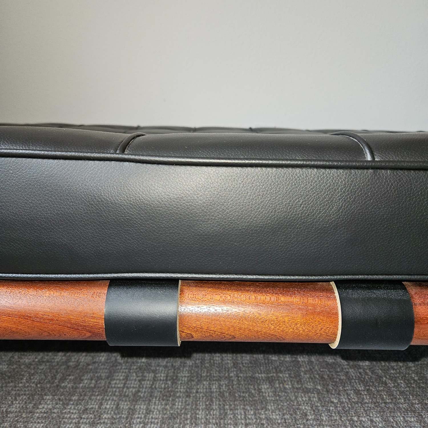 Knoll Barcelona Couch Black Leather Chaise Lounge - image-40