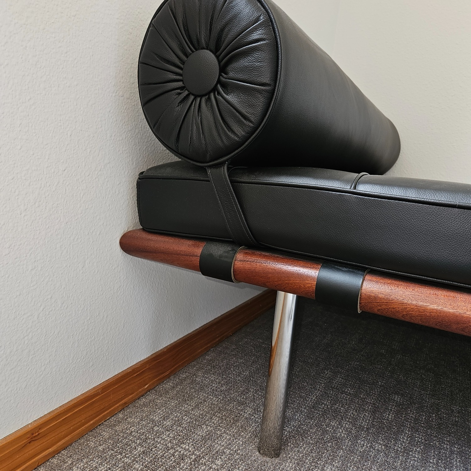 Knoll Barcelona Couch Black Leather Chaise Lounge - image-42