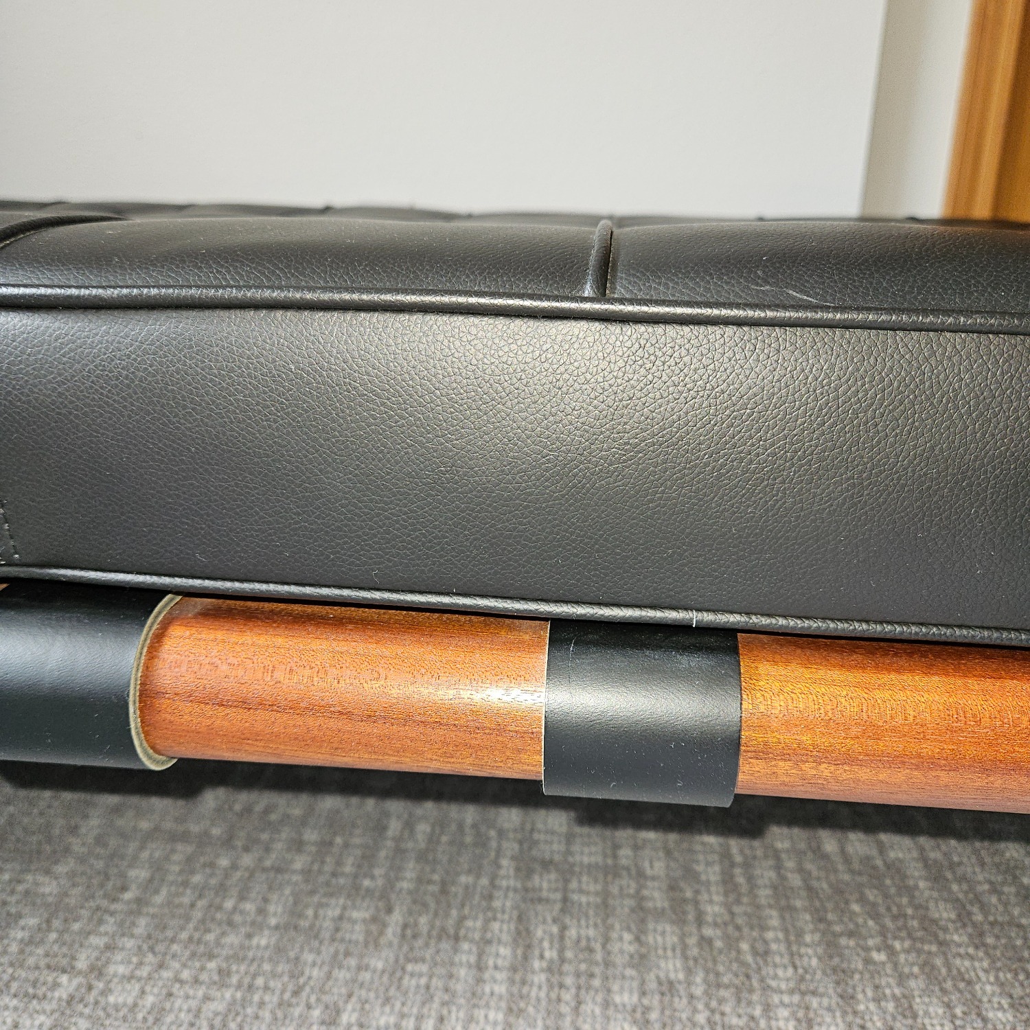 Knoll Barcelona Couch Black Leather Chaise Lounge - image-39