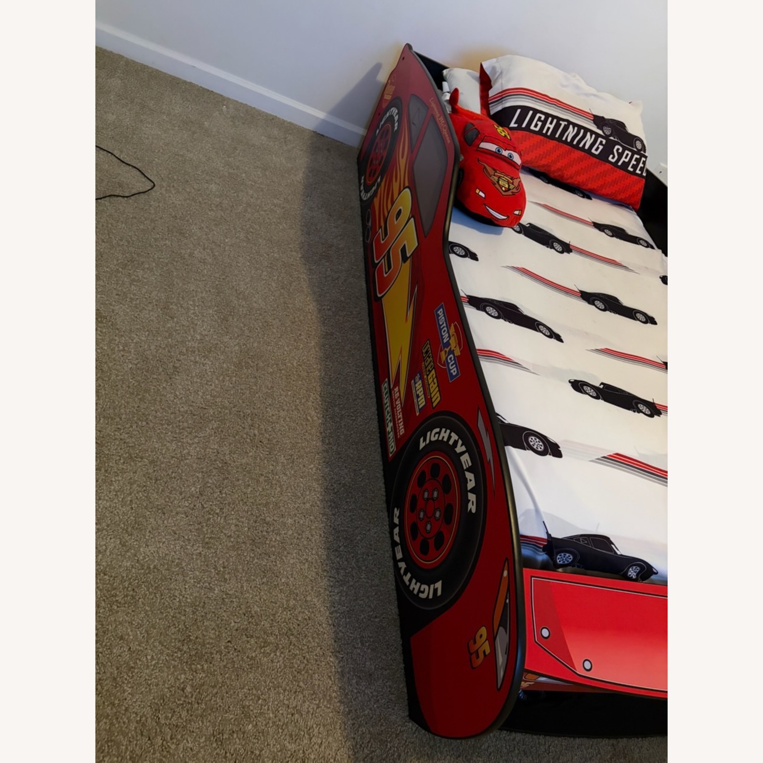 Rooms To Go Red Wood Twin Bed - image-2