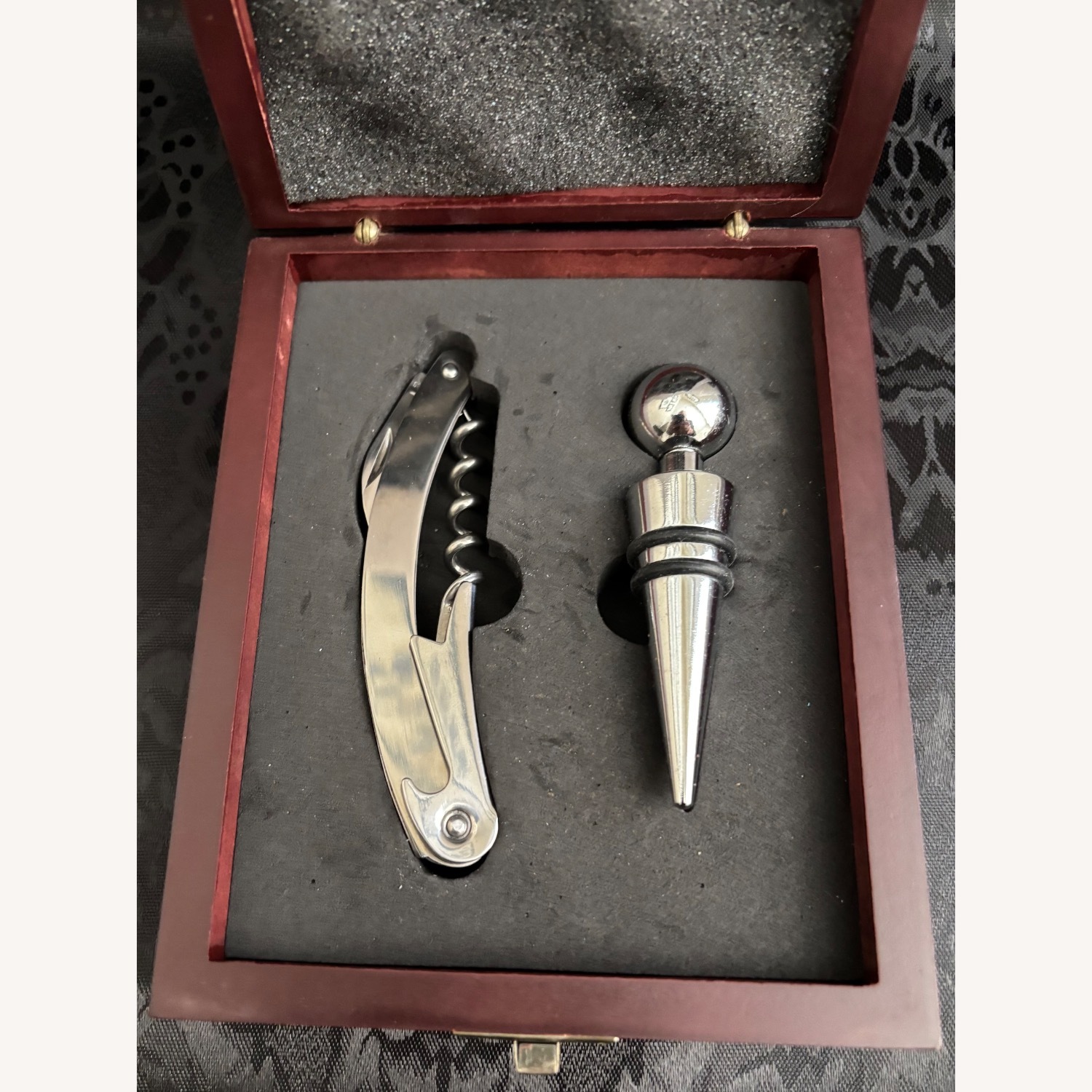 Vintage/Antique Dark Brown Wood Décor - image-1