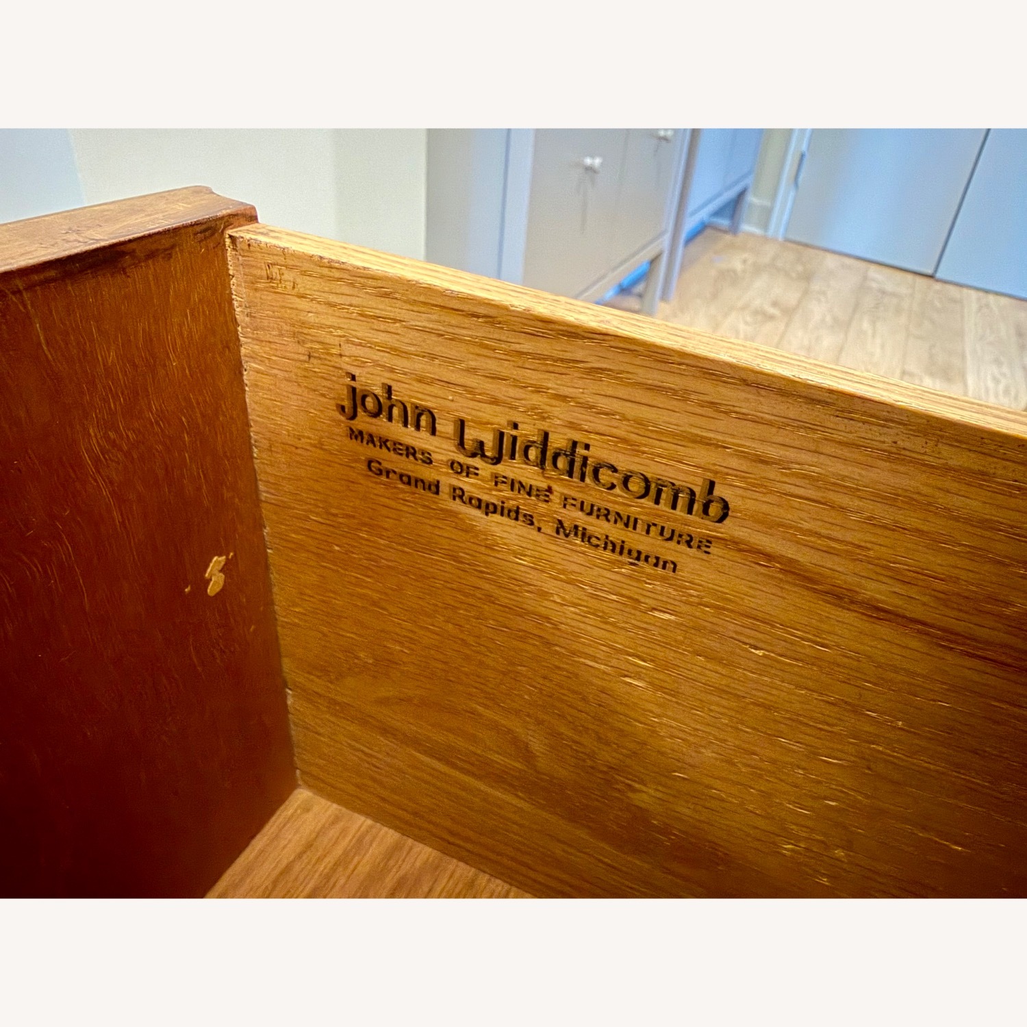 John Widdicomb 10-Drawer Dresser - image-7