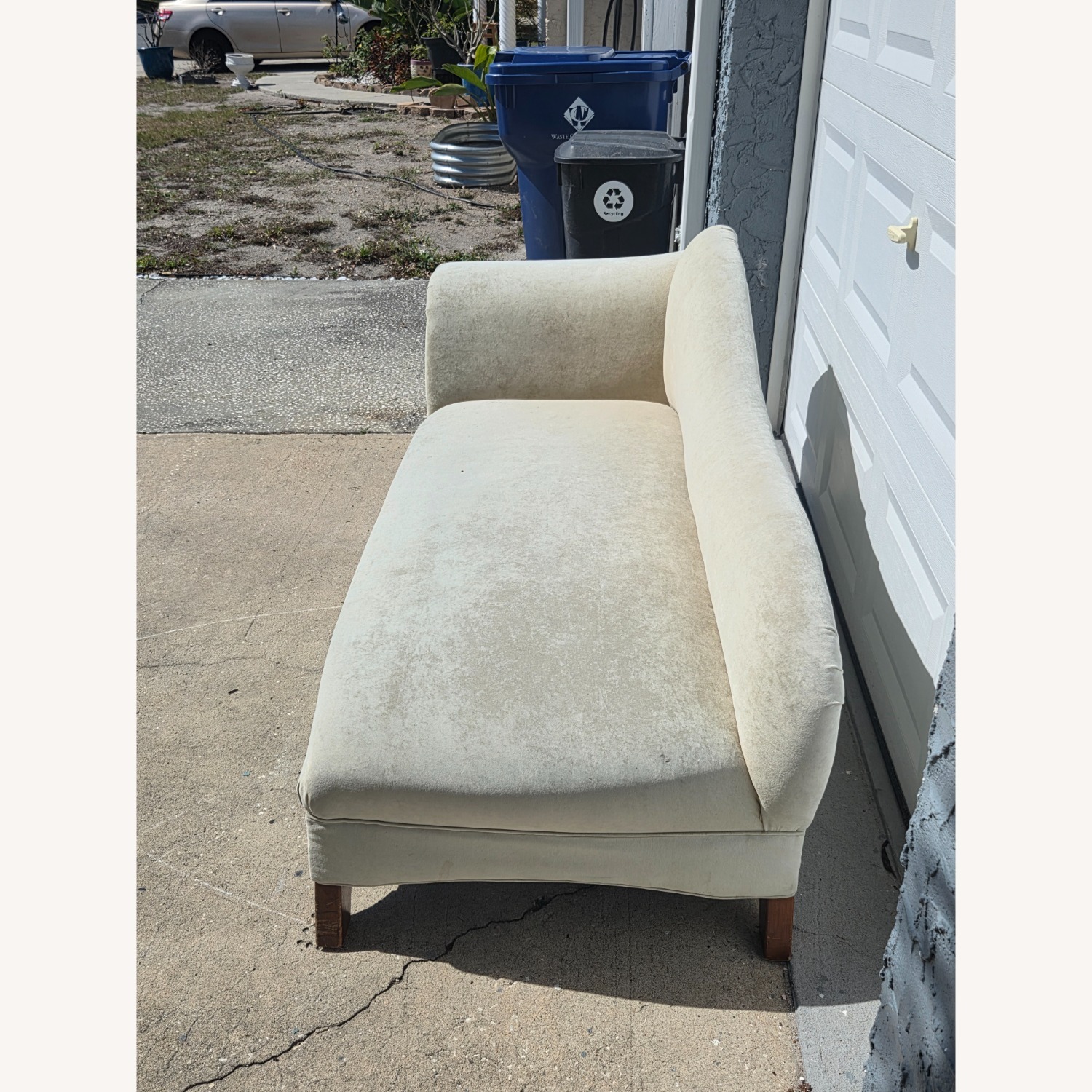 Skyline Furniture White Fabric Loveseat - image-2