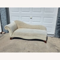 Skyline Furniture White Fabric Loveseat