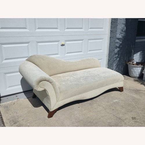 Used Skyline Furniture White Fabric Loveseat for sale on AptDeco
