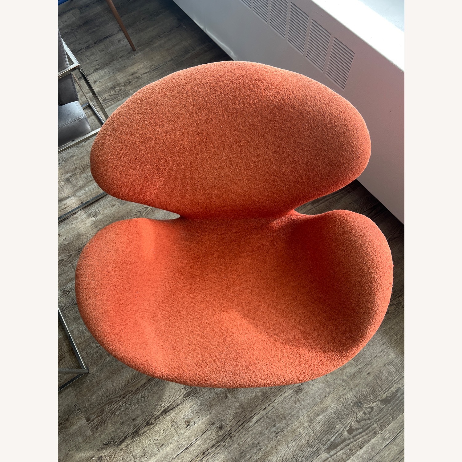 Arne Jacobsen Swan Orange Wool Accent Chair - image-5